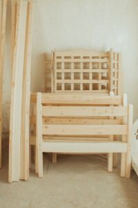 a set of wooden benches sitting next to each other